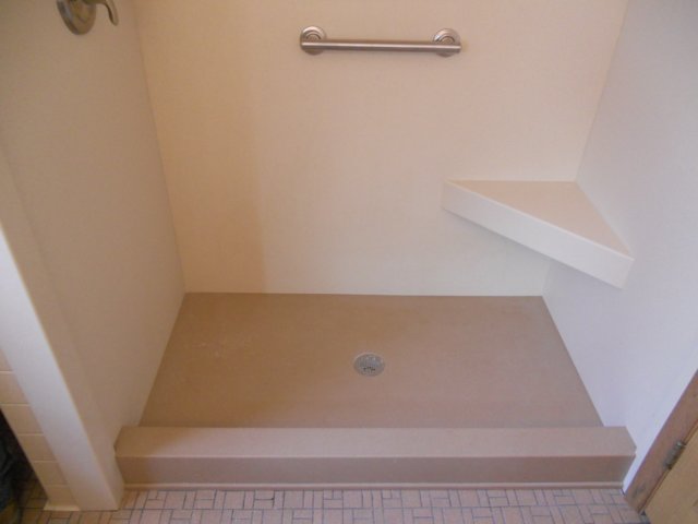 showerbaseandsurround2.jpg